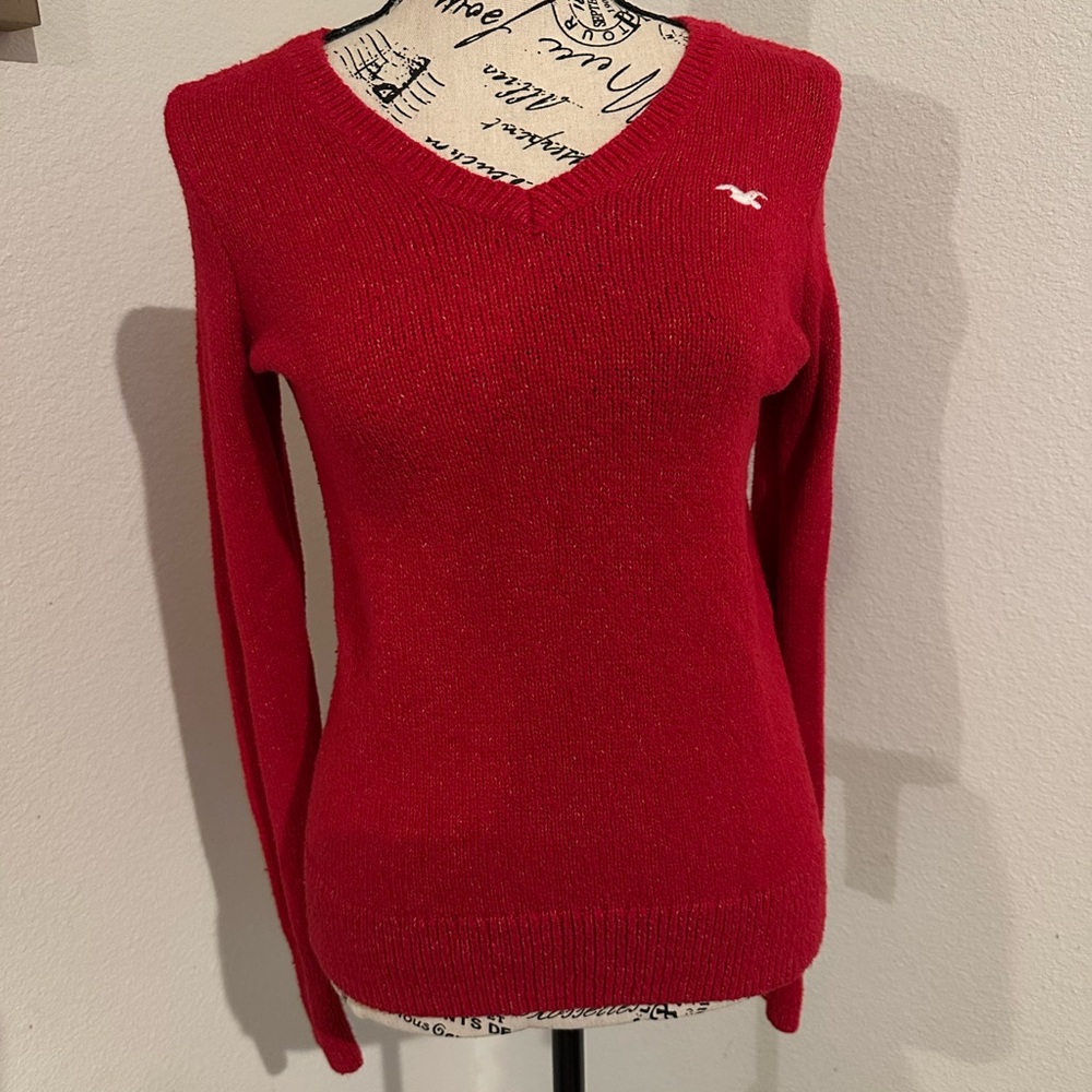Hollister Women's Bright Red V-Neck Knit Sweater